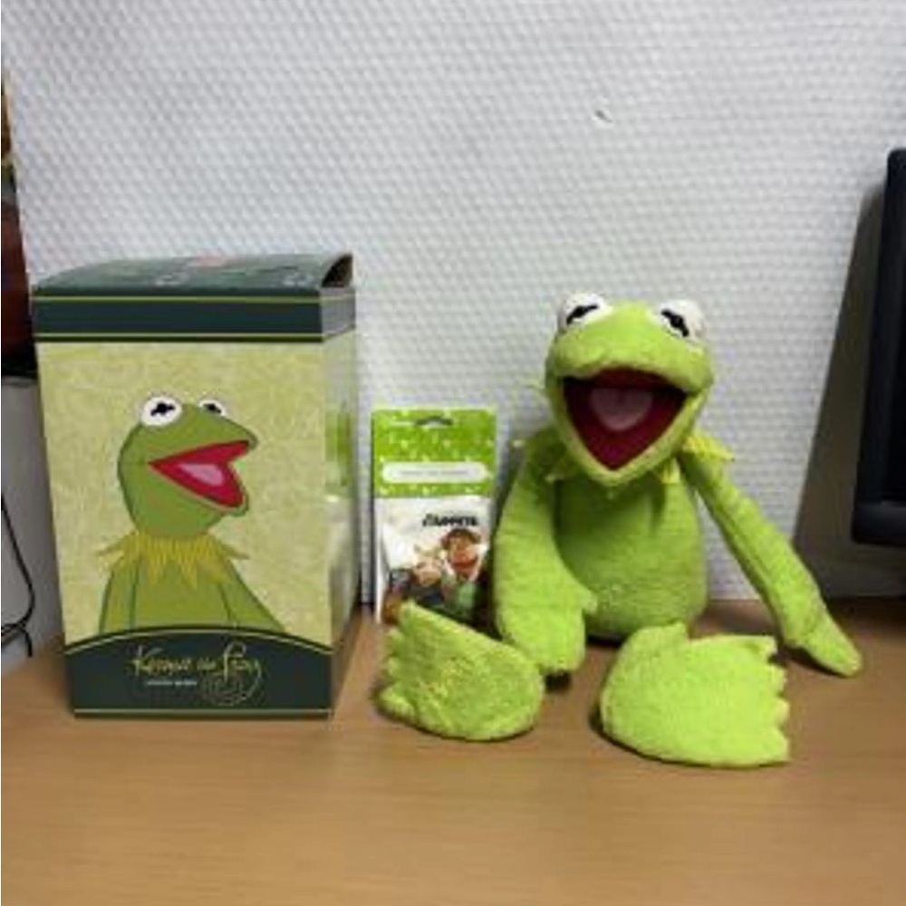 Disney The Muppets Kermit The Frog Scentsy Buddy With Scent Pak- $35